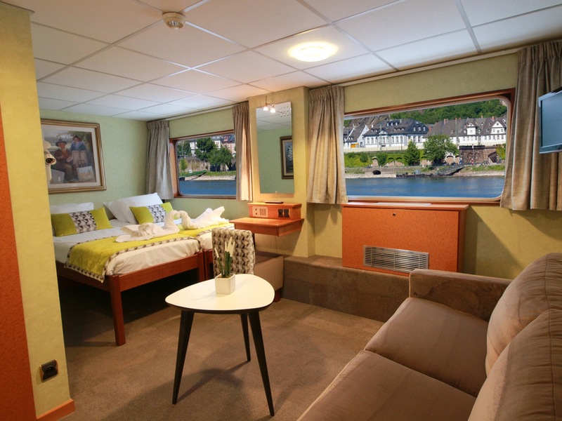 Main Deck 2 Single Beds Suite - Cat. B